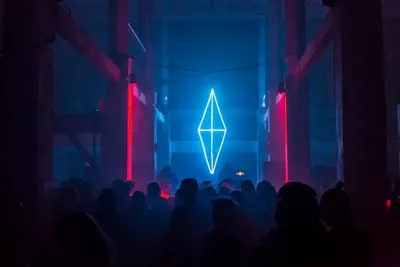 Neon Element Facts: What Makes This Noble Gas So Unique?