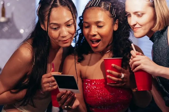 Engagement Party Ideas At Home (Romantic Themes, Décor, Foods, And Fun Activities)