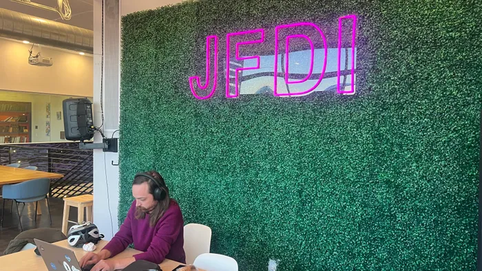 NeonSignsNow.Com - Custom Neon Sign