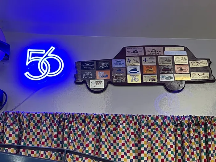 NeonSignsNow.Com - Artwork Neon Sign