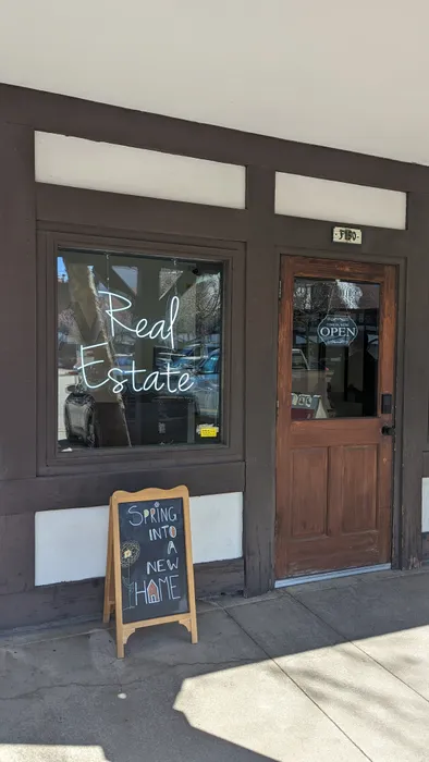 NeonSignsNow.Com - Custom Neon Sign