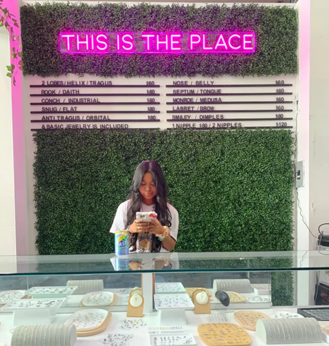 NeonSignsNow.Com - Custom Neon Sign