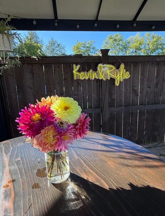 NeonSignsNow.Com - Custom Neon Sign